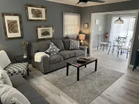 Sandy Toes - 3Bedroom Near Beach & Downtown Ocean Springs! in Golf Cart District Hotels in Ocean Springs