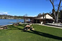 Woodsy Hideaway~Yosemite Views, Your Getaway Starts Here, it's a Guest Favorite!