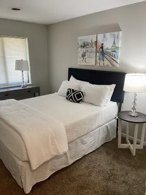 28 North Extended Stay Suites!! Pickleball, Hot Tubs and Game Room + Pool Tables