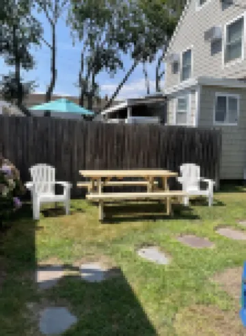 Cottage in the heart of Beach haven!