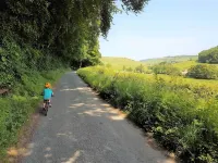 Lovely 3 Bedroom Cottage w/Garden, Thornton. Family&Bike Friendly. Parking Space