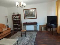 Ancienne Maison de Ferme , au Calme Avec de Grands Espaces Sans vis à vis Hotel a Cotes-d'Armor