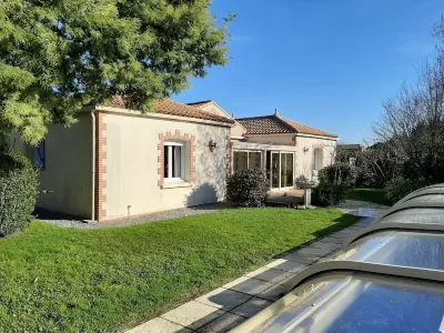 Villa de Caractère Entre mer et Bourg Les Moutiers en Retz - Code de Jade فنادق في 