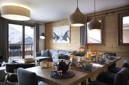 Appart 130m², full services  , 4 bedrooms, 4 bathrooms / d, south balcony and 2 parking spaces