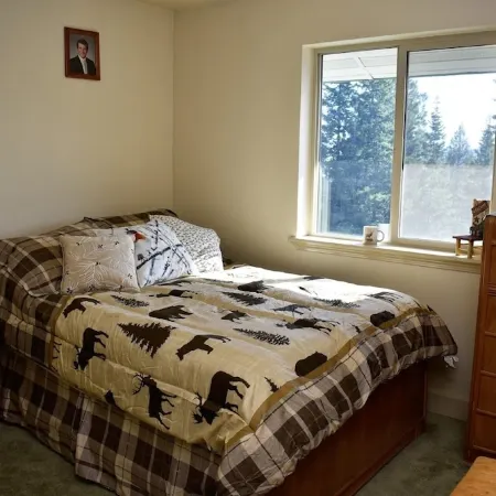 The Hide Out On Pratt Mountain "off the grid" adventure since 1845