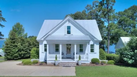 Stunning views of Lake Blackshear!