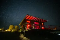 Off-Grid, Modern Cliff House