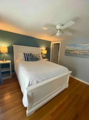 #3 Bright 1-Bdrm suite downtown with parking