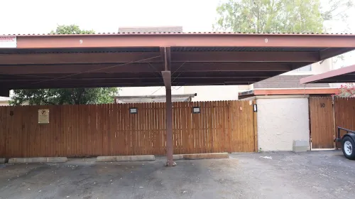 Beautiful 4Br Townhome, Pool, Private Patio, 2 Car, Near Airport, ASU & More!