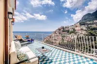 Palazzo Vittoria with wonderful terrace & Jacuzzi