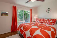 ATOMIC-MOD HOUSE in prime Palm Desert/next to El Paseo!