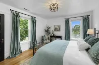 Vintage House on Main St