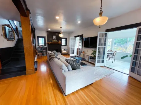 Boutique B&B | Flor de Leon Historic Home