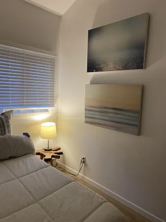 Fall Foliage! Jaw-Dropping Views. Gorgeous 4-Bed by Hiking Trails + the Lake