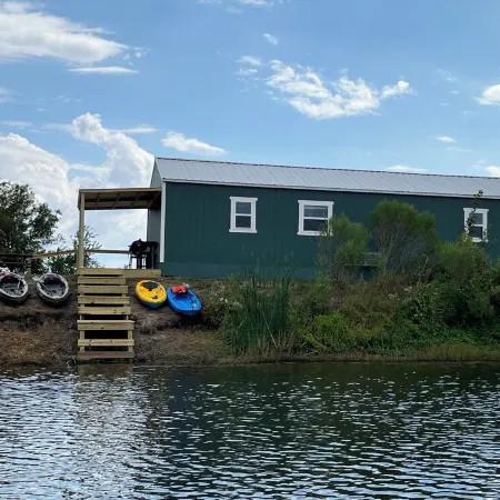 Bass Lodge - Lakefront - New