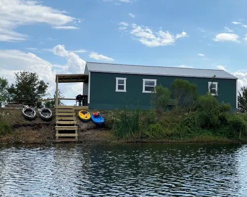 Bass Lodge - Lakefront - New Hotels in Commerce