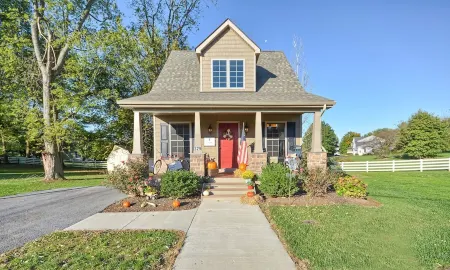 Charming "Cream of the Crop" Cape ~❤️of Middletown Отели в г. Мидлтаун