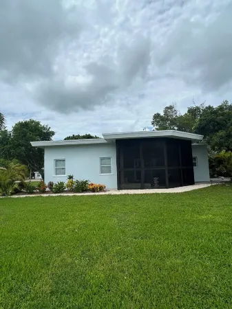 Ocean Breeze House Summer Vacation Bring the Family. Fishing and Lobster Season