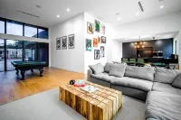 Modern Lux Villa, Private Pool, Billiards, Grill, Ping Pong, Design District