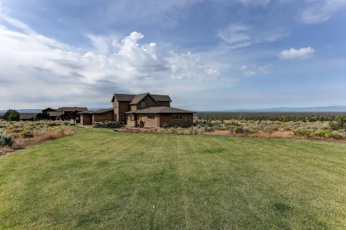 Brasada Ranch Panoramic Views - 4 Bdrm w/ Hot Tub and Activity Lawn