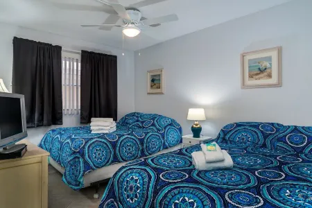 Award Winning Direct Gulf Front Condo with a Fantastic Sunset View Отели рядом с достопримечательностью «Сисайд Сиберд Санкчури»