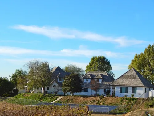 Studio Loft Apartment PERMITTED TEMECULA WINE COUNTRY VACATION HOME