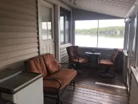 Lake Front Taylor Pond Cottage - Wi-Fi