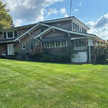 BullFrog cottage, Harveys Lake, PA - Spectacular lakefront presence and view!