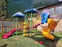 Perfect Family Escape: Playground, Fire Pit, Games & Boat Parking Near Kemah!