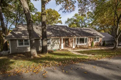 The Almand House w/ Hot Tub and Quick Access to Bike Trails Hotels near The Rise