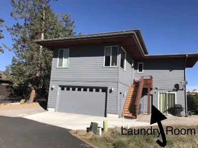 WOW-Great location, river access, trails, Old Mill, downtown and the mountain. Hotel in zona Oregon State University – Cascades