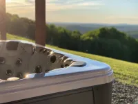 Catskills Mountaintop House w/ HOT TUB and VIEWS!
