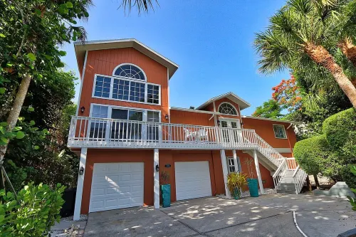 Aah!!! Poppy's Paradise