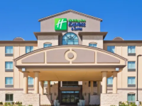 Holiday Inn Express & Suites DALLAS EAST - FAIR PARK by IHG โรงแรมใกล้Swiss Avenue Historic District