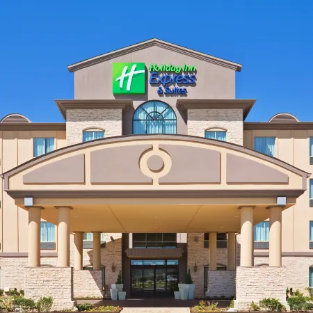 Holiday Inn Express & Suites DALLAS EAST - FAIR PARK by IHG Отели рядом с достопримечательностью «Парк Уайт Рок Лейк»