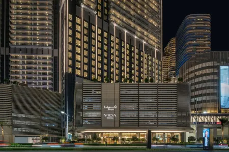 Vida Dubai Mall Отели рядом с достопримечательностью «Sky Views Observatory»
