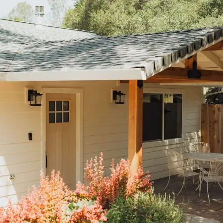 Beautiful High End Get Away Home- Visit Lassen National Park & Whiskeytown Lake