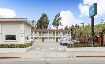 Signature Inn Berkeley