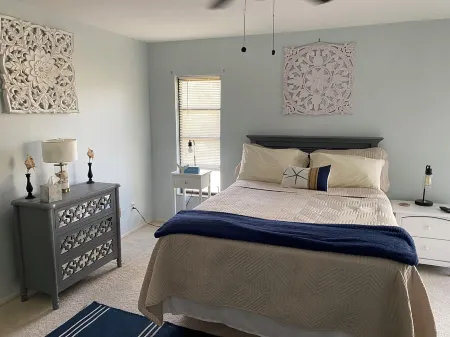 Villa Siesta Pines Townhome 5 minutes to Sanibel Causeway and Fort Myers Beach.