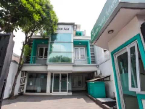 LeGreen Suite Tebet Hotels in Jakarta