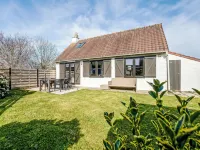 Beluga with parking and shared pool - 2-Star