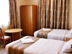 エスラ ホテル アパートメンツ