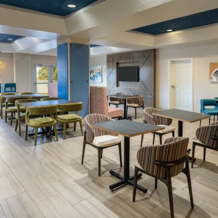 Holiday Inn Express & Suites ORLANDO INTERNATIONAL AIRPORT by IHG