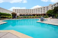 DoubleTree by Hilton Pleasanton at the Club - Pools