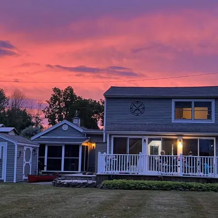3 bedroom waterfront house with large yard and Gorgeous view of Braddocks Bay