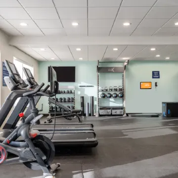 Tru by Hilton Chesapeake Greenbrier