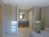 Quiet cottage in the countryside facing Mont Ventoux Các khách sạn ở La Roque-sur-Pernes