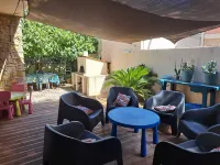 F3 Marvivo-les Sablettes 15 m de la Plage Hotels in La Seyne-sur-Mer