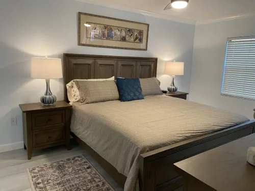 PLEASE READ DESCRIPTION! Vanderbilt Beach area with Bay views from Lanai.