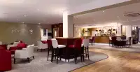 DoubleTree by Hilton Milton Keynes - Quầy bar